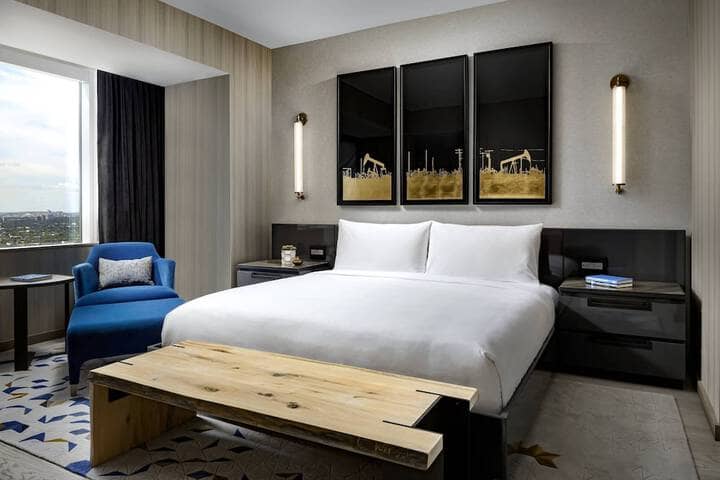 Room 19 of 65