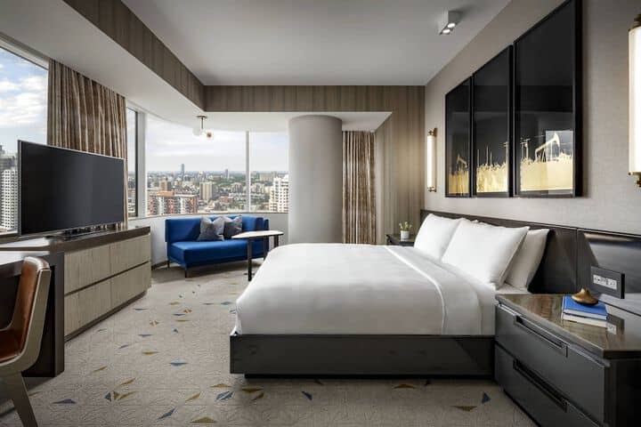 Room 11 of 65