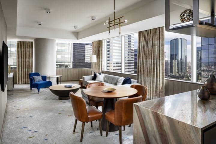 Room 22 of 65